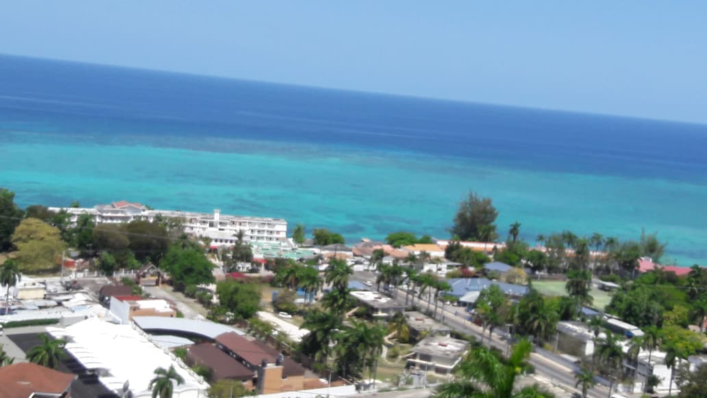 Turquoise Caribbean coastline in Jamaica